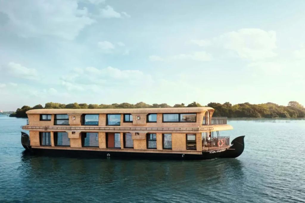 houseboat